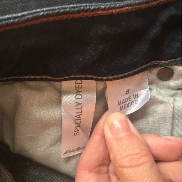 Eddie Bauer Women's Jeans Slightly Curvy Boot Cut Stretch Sz 8 Mid Rise 32.5” - Picture 4 of 9